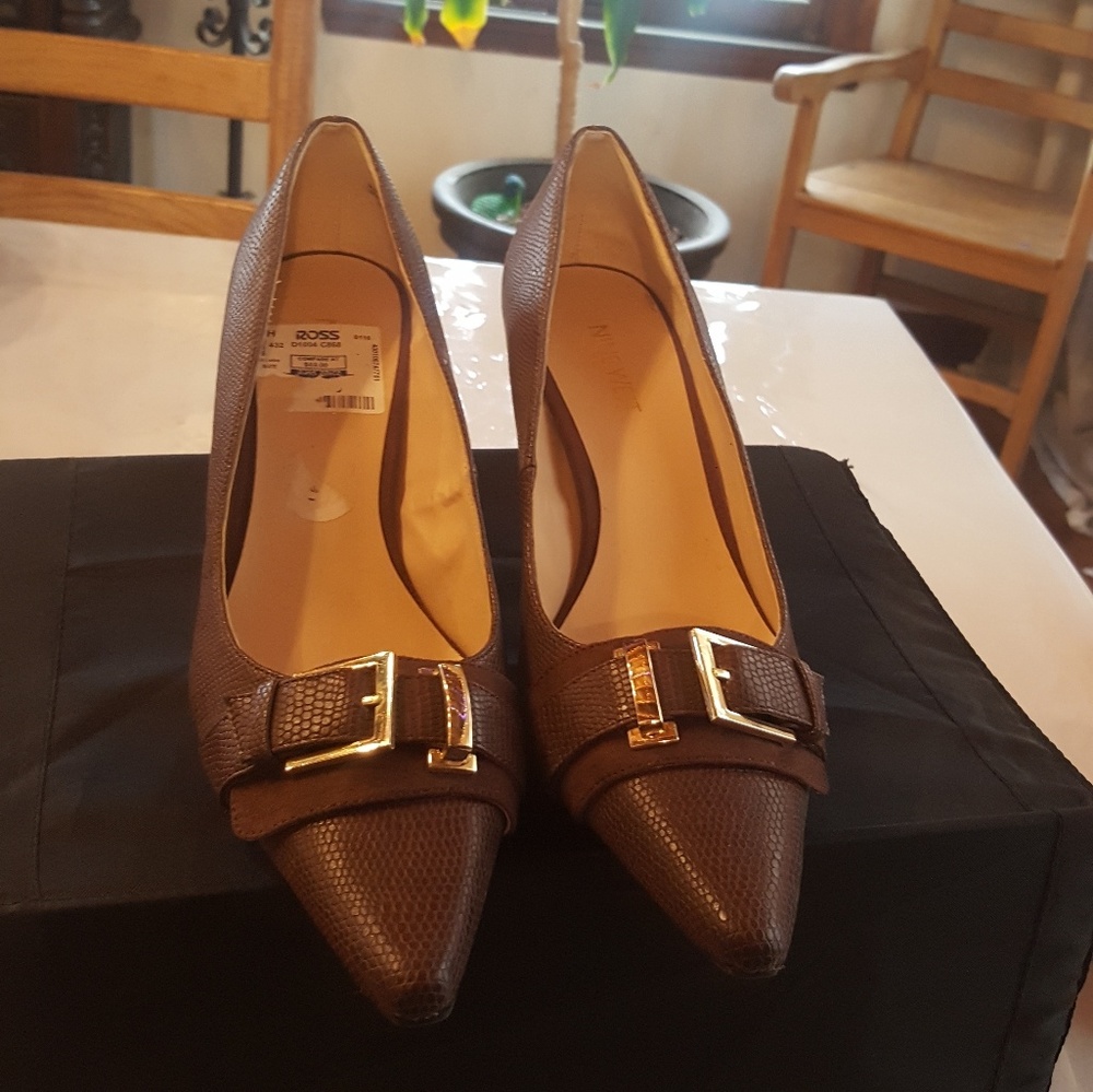 heels - Picture 3 of 4